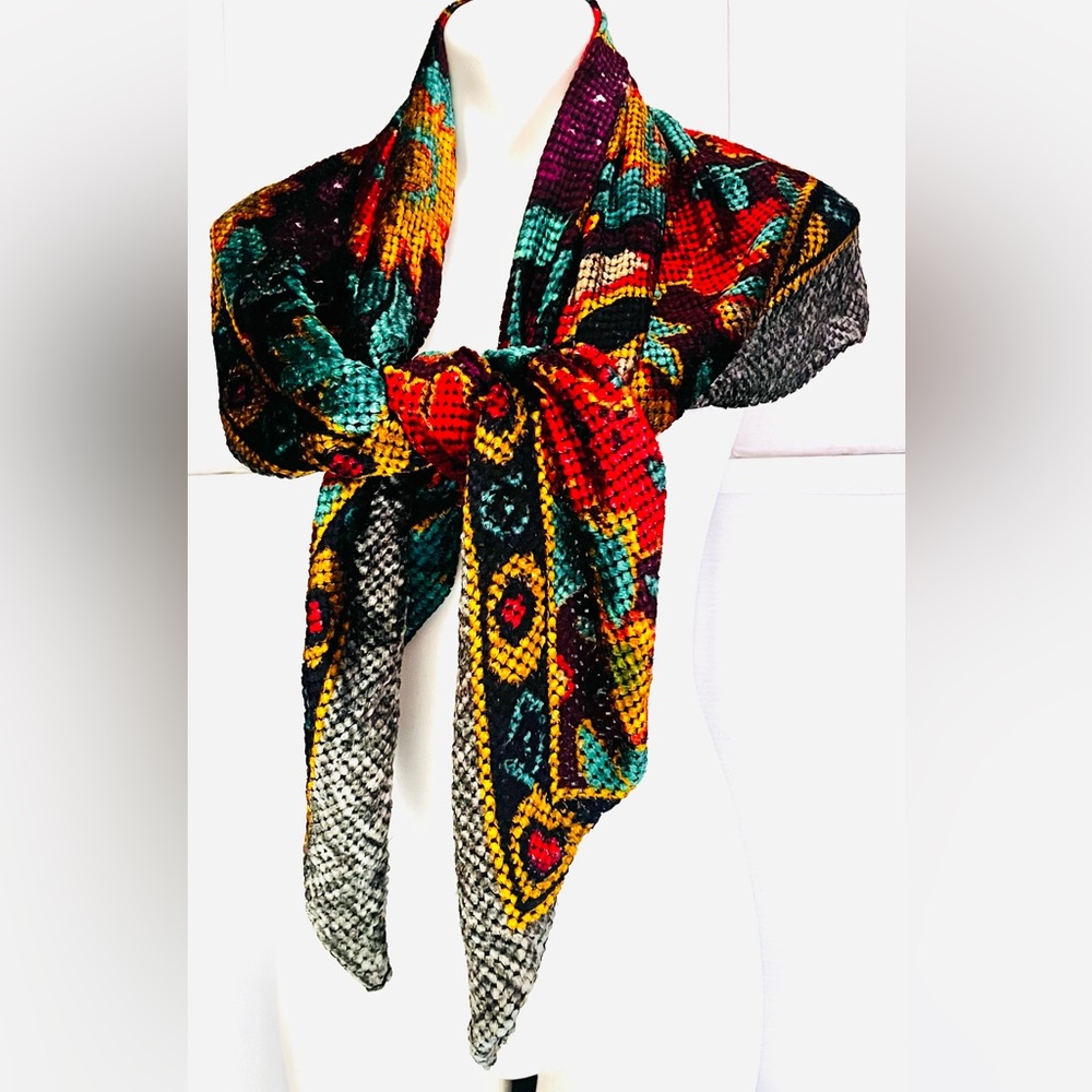 Saldarini Hand Knotted Shawl Scarf